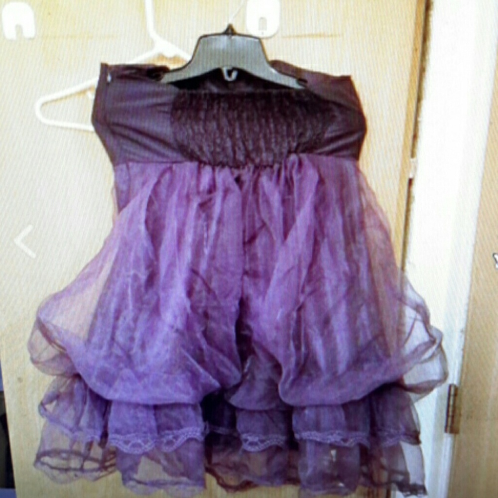 Dress - Picture 2 of 2